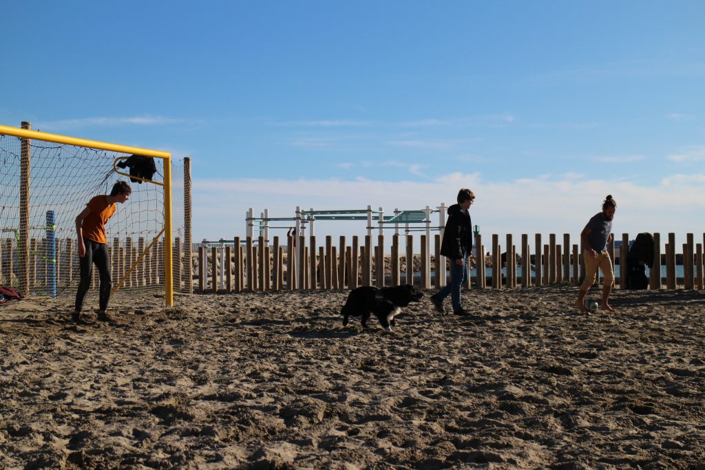 match sur la plage